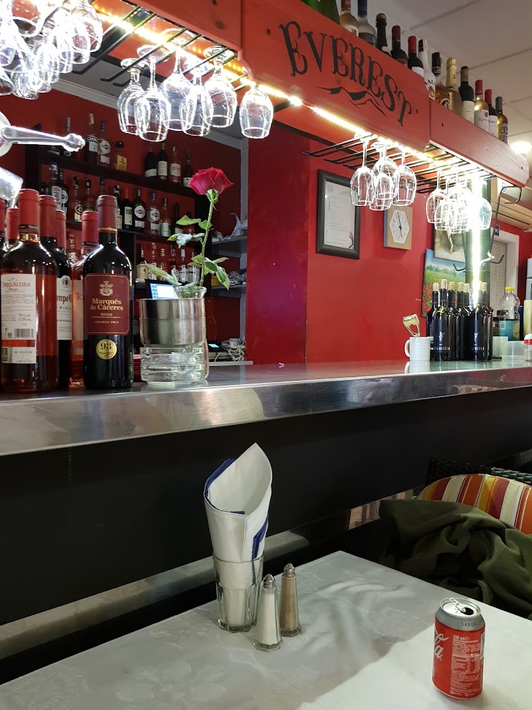 Everest Restaurante — Ambiente