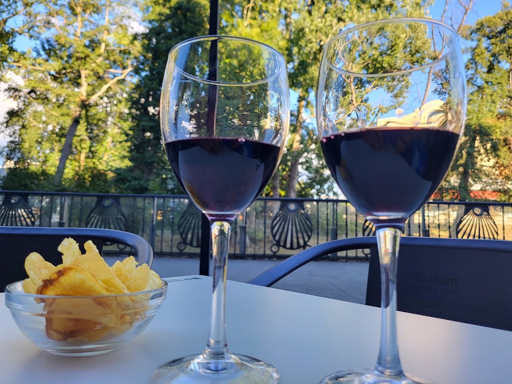 Restaurante Meson Roberto — Vino