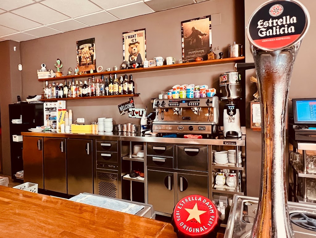 Cafeteria Carihuela — Ambiente