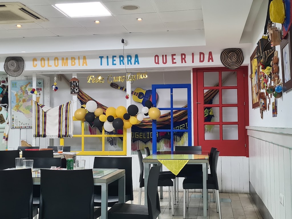 BAR RESTAURANTE SABOR TROPICAL COLOMBIANO — Ambiente