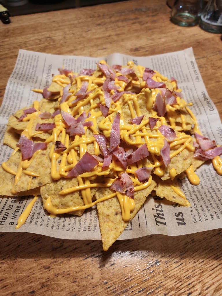 Bokatines Manresa — Comida y bebida