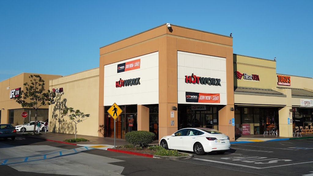  HOTWORX - Torrance, CA - Del Amo/Best Plaza
