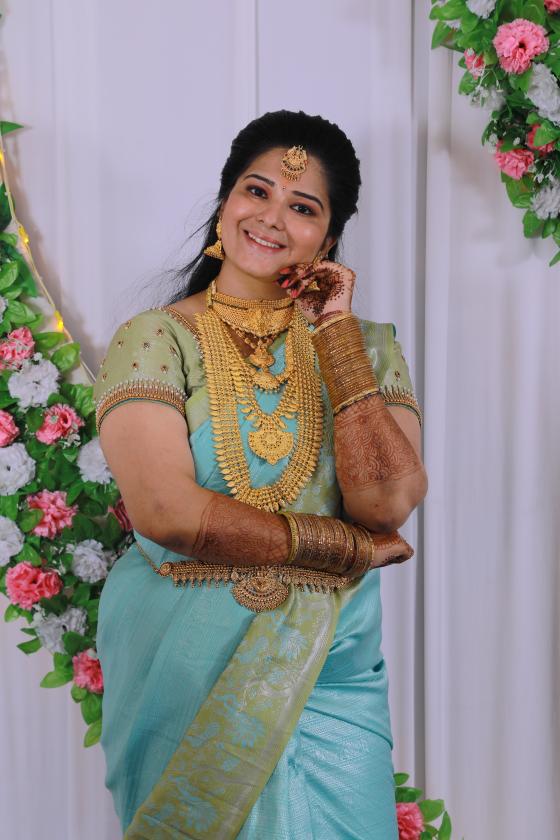 Krithi Beauty Parlour