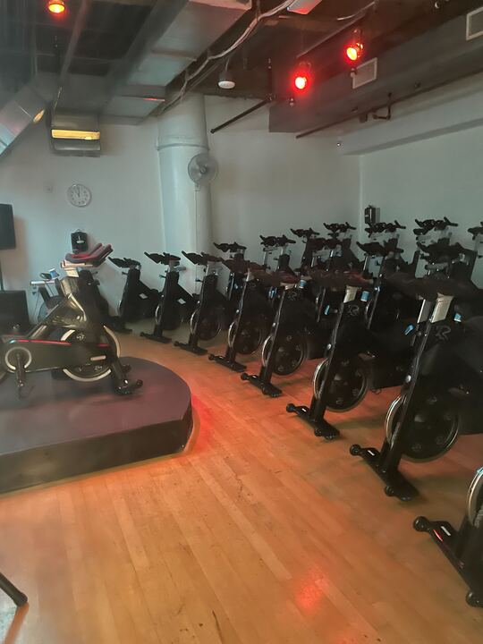  Southeast Financial Center Fitness Center (Powered by Kinema Fitness)