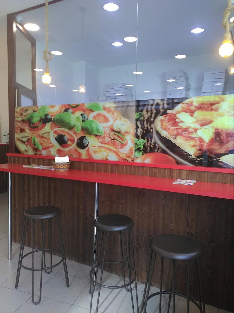 Dolce Vita Pizzeria — Ambiente