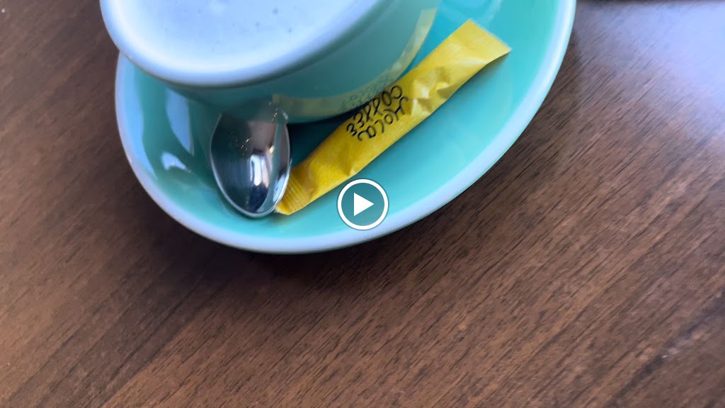 Munay Cafeteria — Videos