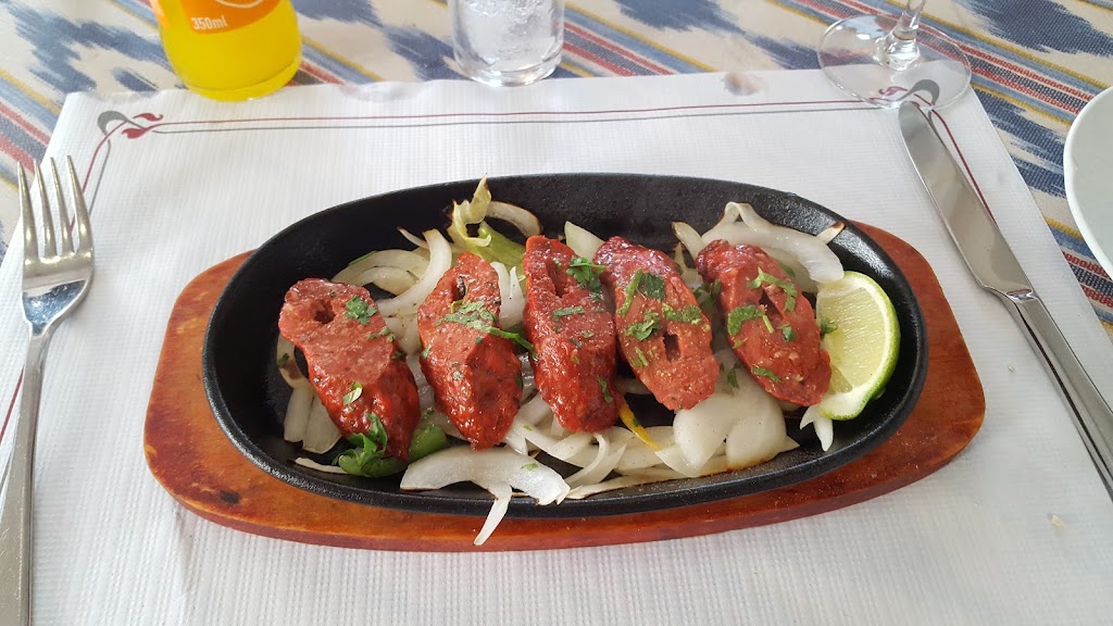Namaste India playa — Comida y bebida