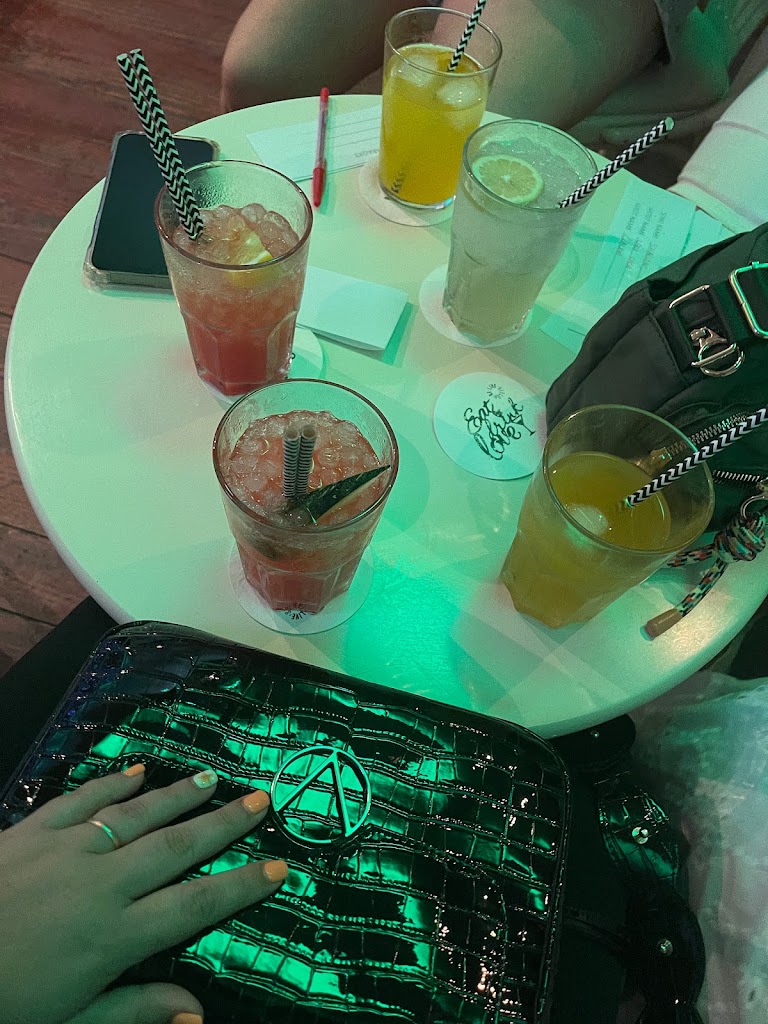 Brandy well pub — Comida y bebida