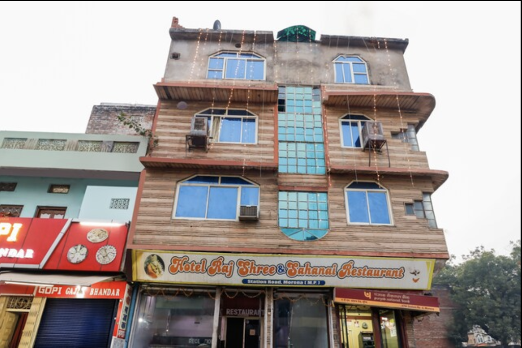 Rajshree Hotel Station Road