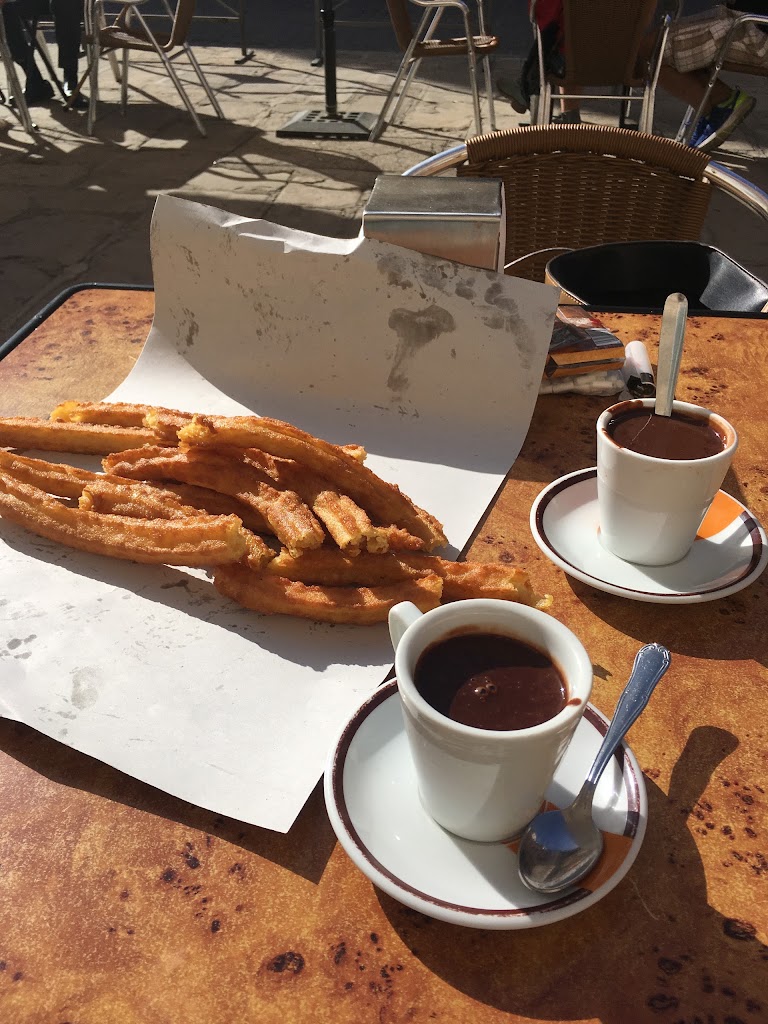 Cafeteria y churreria Millan — Churro