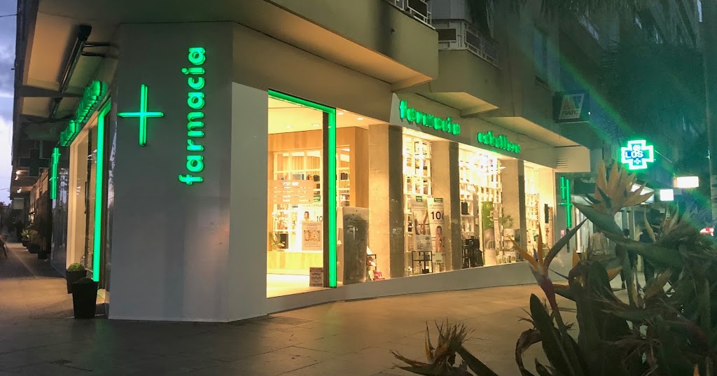Farmacia Caballero Motril // Lda. Elena Caballero // Farmacia y Parafarmacia Motril — Del propietario