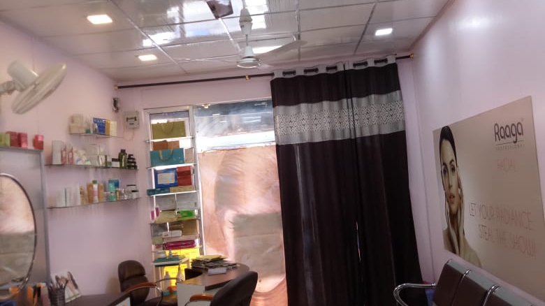 Shamiya Beauty Parlour And Boutique