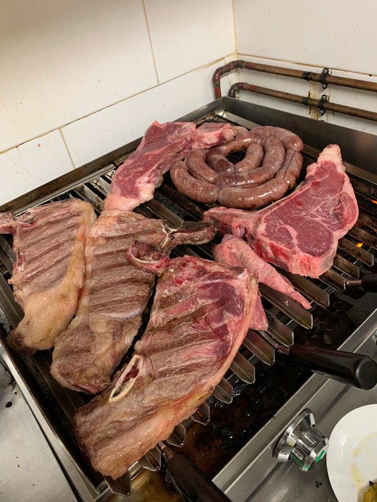 Bar Cafe Incresa — Comida y bebida