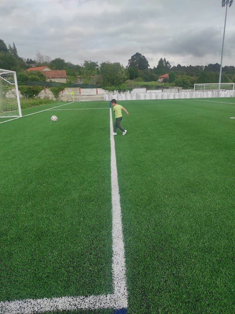 Campo de Futbol de Oleiros (Eugenio Pardo Conchado)