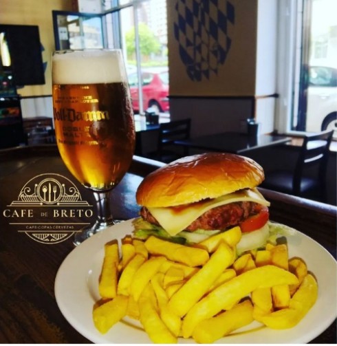 Cafe Bar Futuro Inminente gijon — Comida y bebida