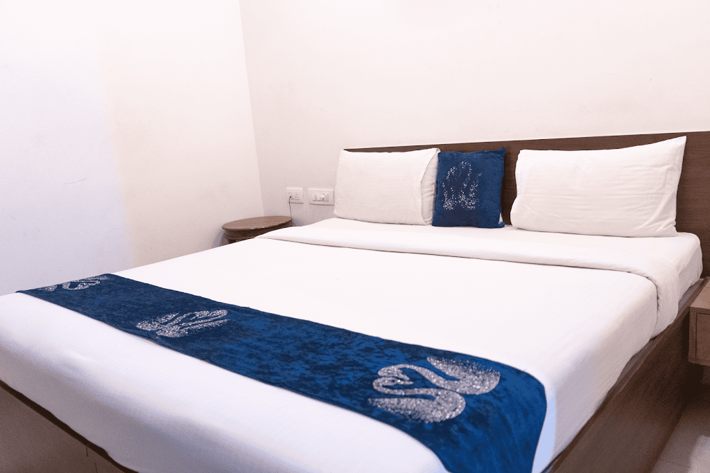 Hotel Amulya Fine Boarding Lodging