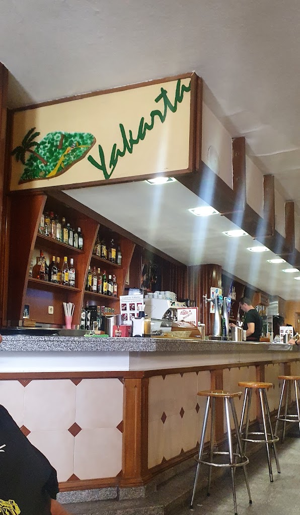 Restaurante Cafeteria Yakarta