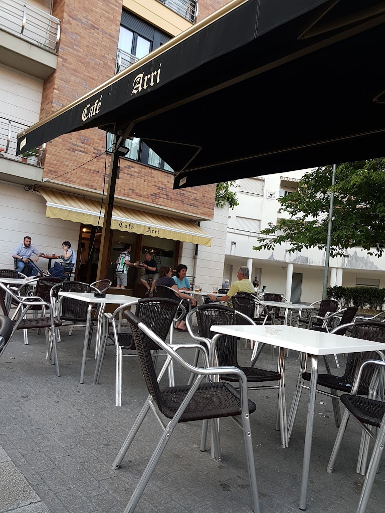 Cafe Arri. Gastro & Bar