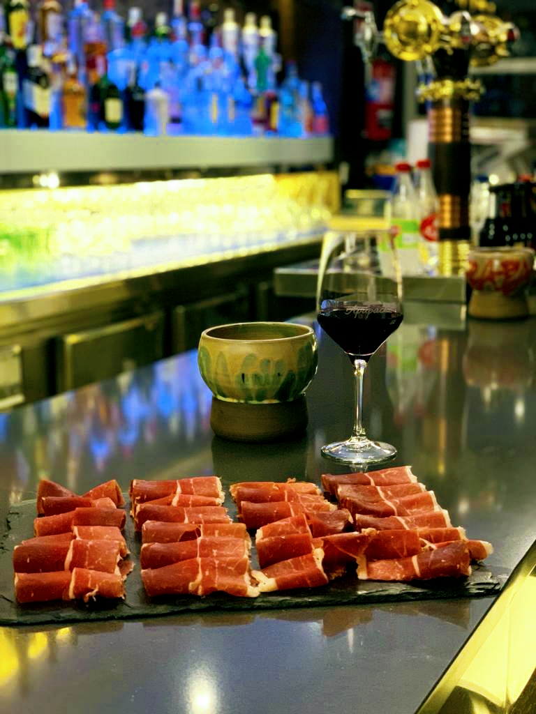 Apapache's Bar Tapas & Raciones — Del propietario