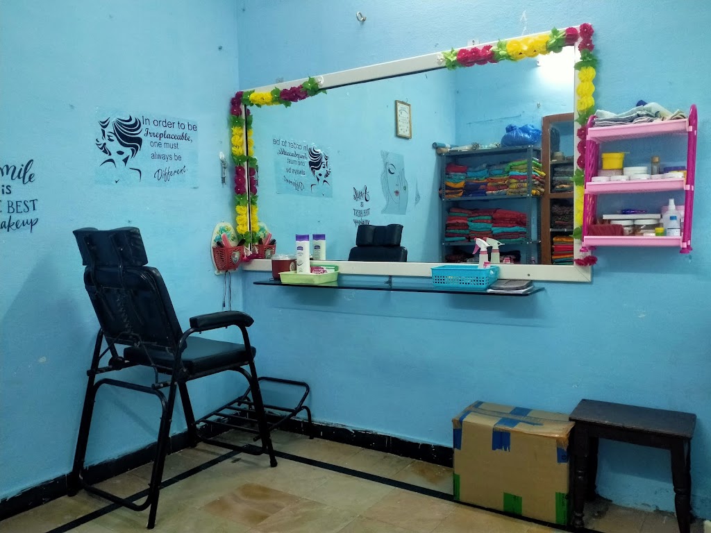 Stylish Lady Beauty Parlour