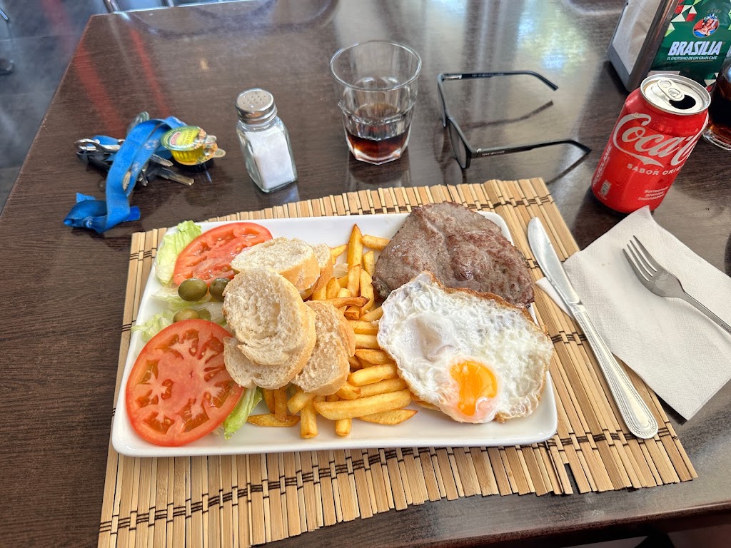 Bar Restaurant La Catalana — Comida y bebida