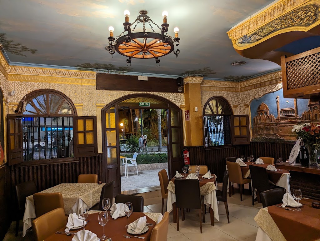 King of Curries — Ambiente