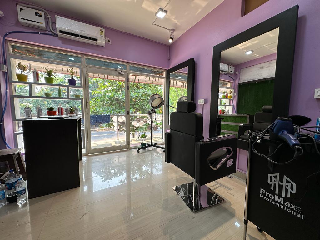 Rough Unisex Salon