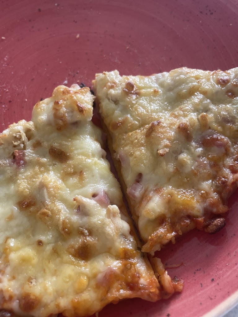 Pizzeria Rofe — Comida y bebida
