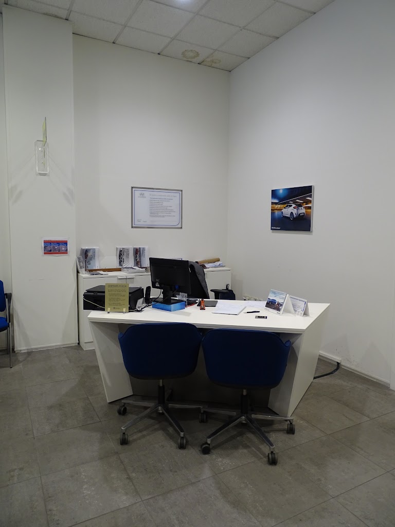 PENEDESCAR | Taller mecanic i xapa i pintura — Interior