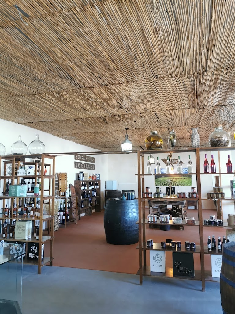 Mar de Nubes * Canary Concept Store & Cafe