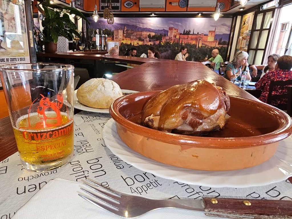 Al Andalus Tasca — Comida y bebida