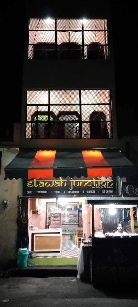Cafe Etawah Junction