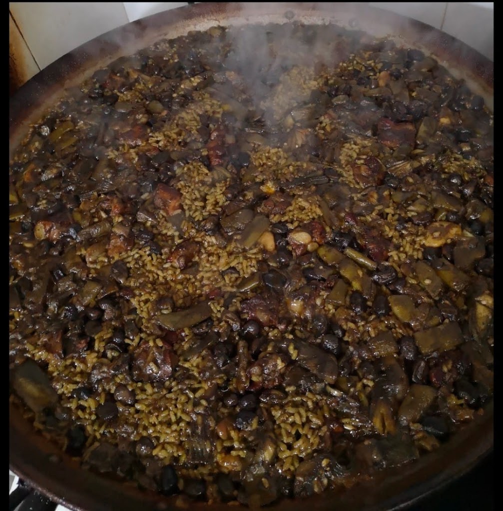 Las Olas — Comida y bebida