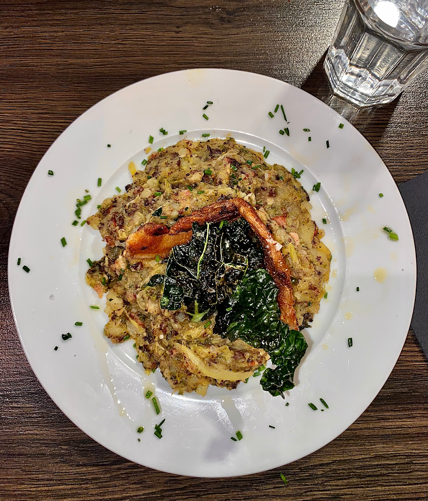 La Soca Restaurant — Comida y bebida