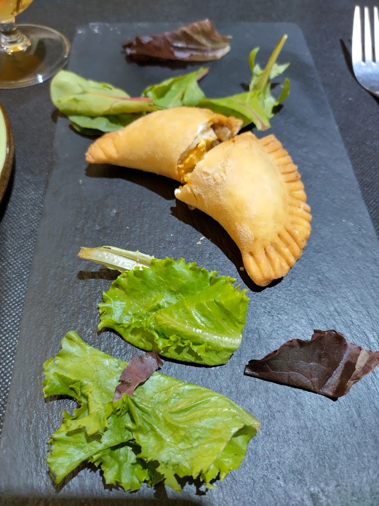 Bar D'tablas taperia — Empanada