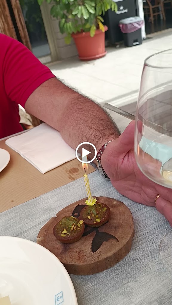 Restaurante El Ancla — Videos