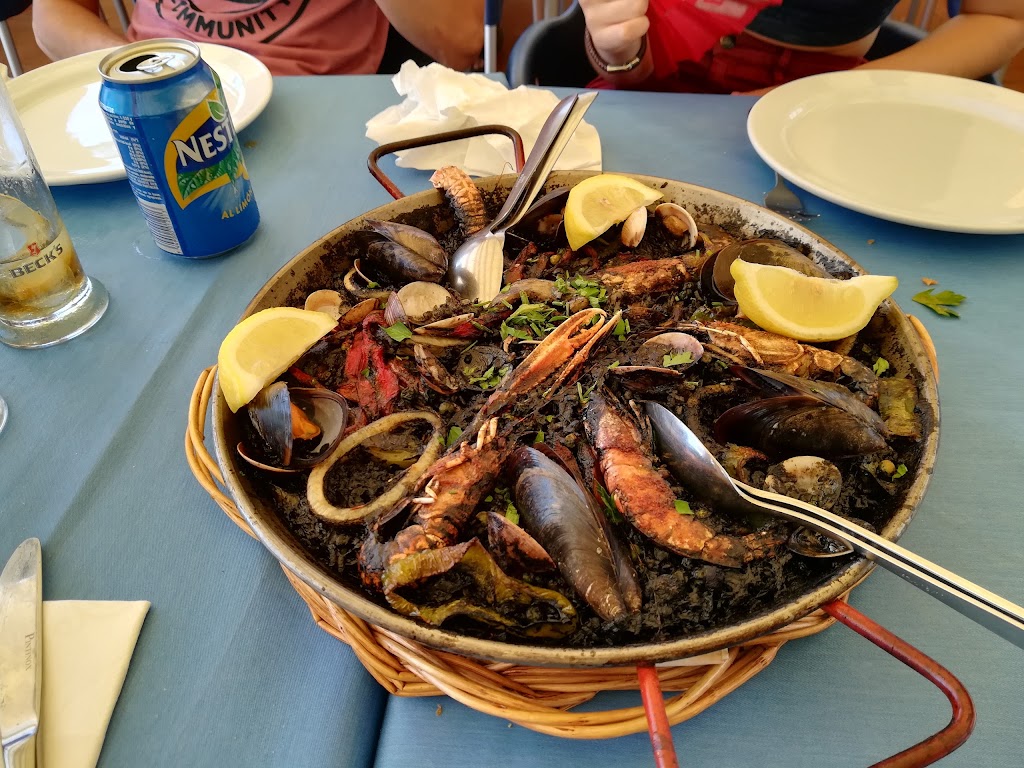 Restaurante Kiku Blanes — Comida y bebida