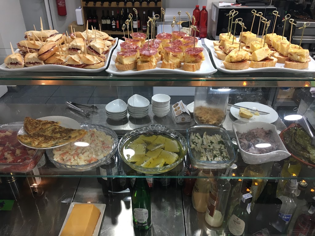 Restaurante Delicias — Comida y bebida