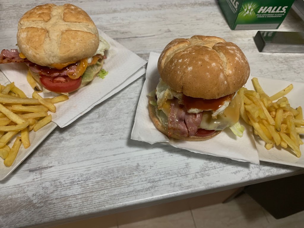 Cafeteria Pastisseria Verge de la Salut — Hamburguesa