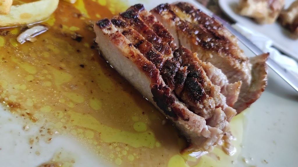 Bar La Cabina — Comida y bebida