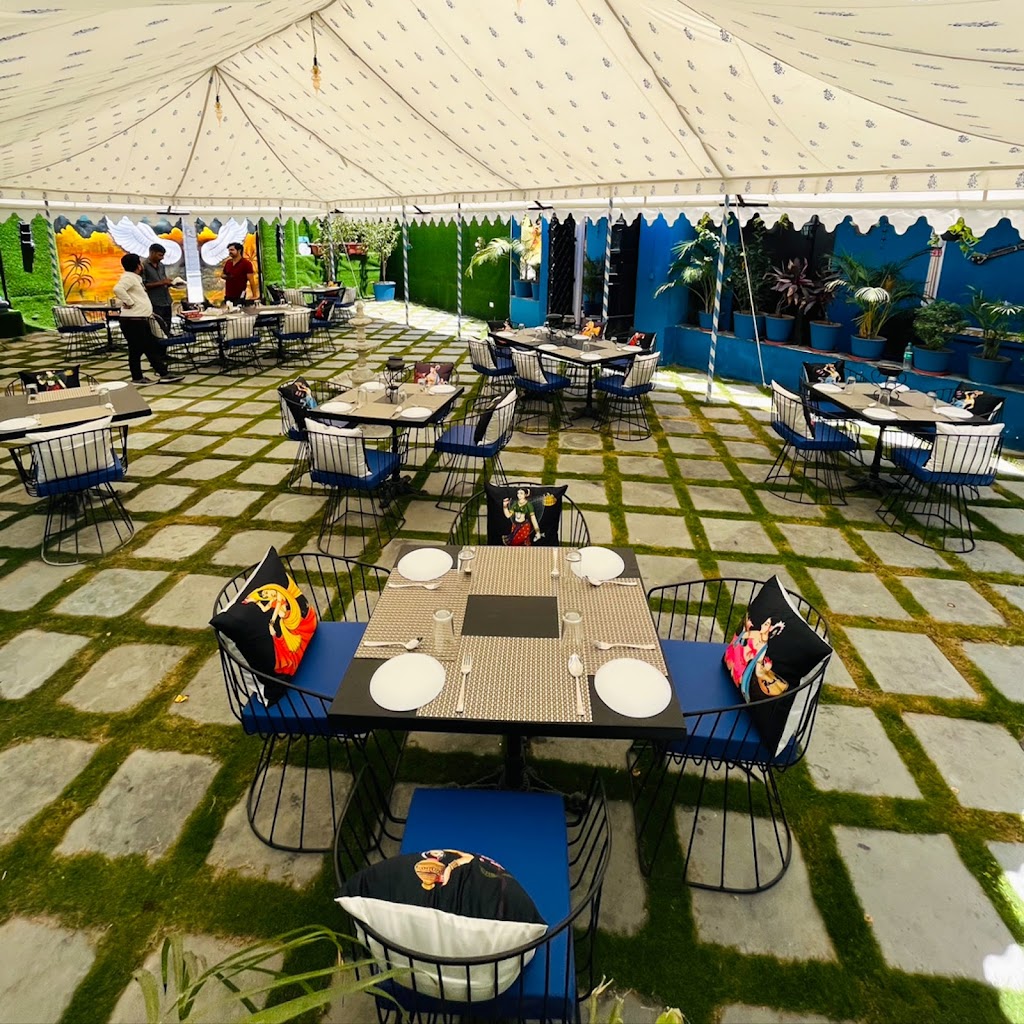 Roop S Of Mewar Restaurant Family Restaurant In Udaipur
