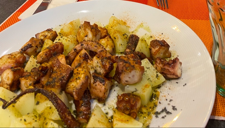 Restaurante GUXTOS — Mas recientes