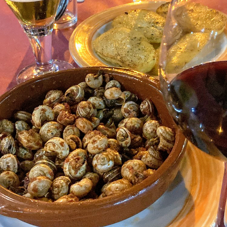 Bar Central — Comida y bebida