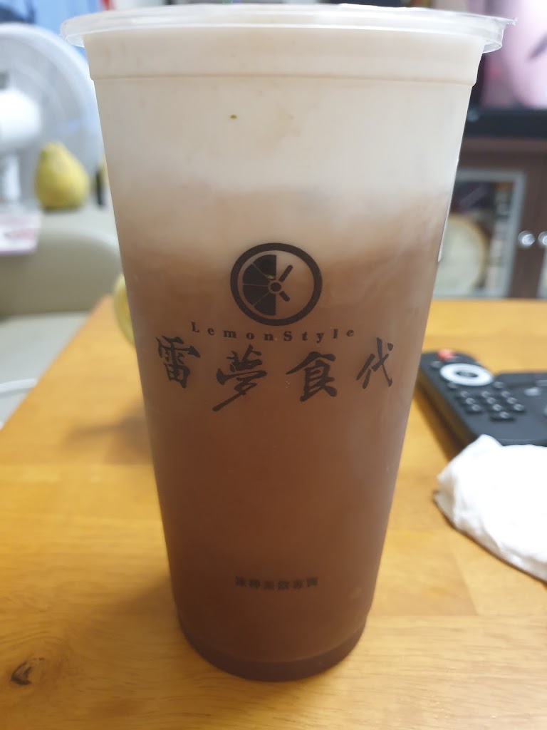 雷夢食代 大里美群店 的照片