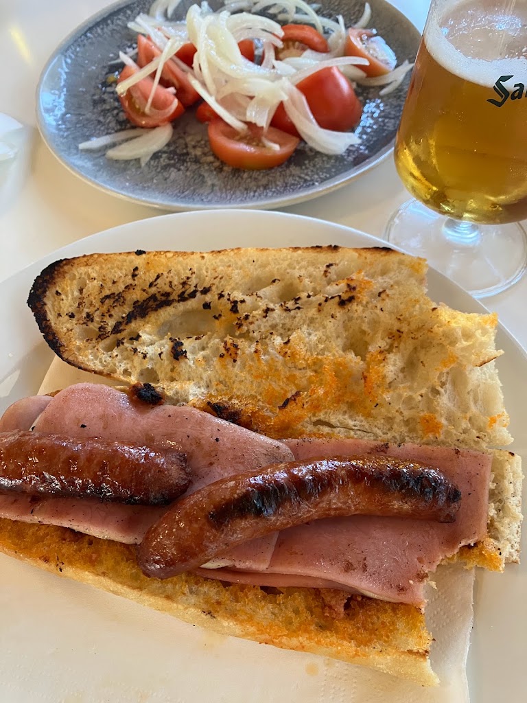 Restaurante De Lucas — Comida y bebida