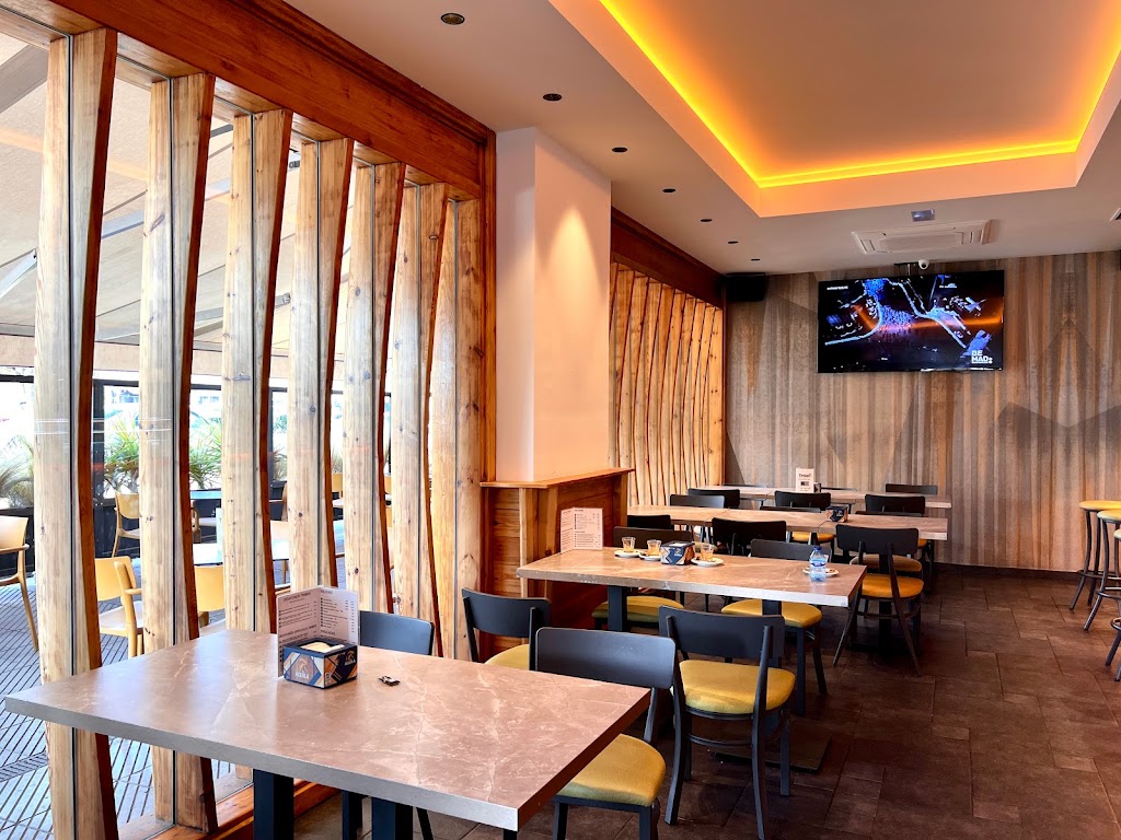 Timber Cafe — Ambiente