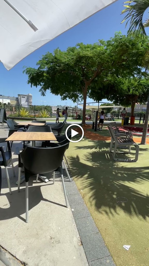 El Cafe Del Insular — Ambiente
