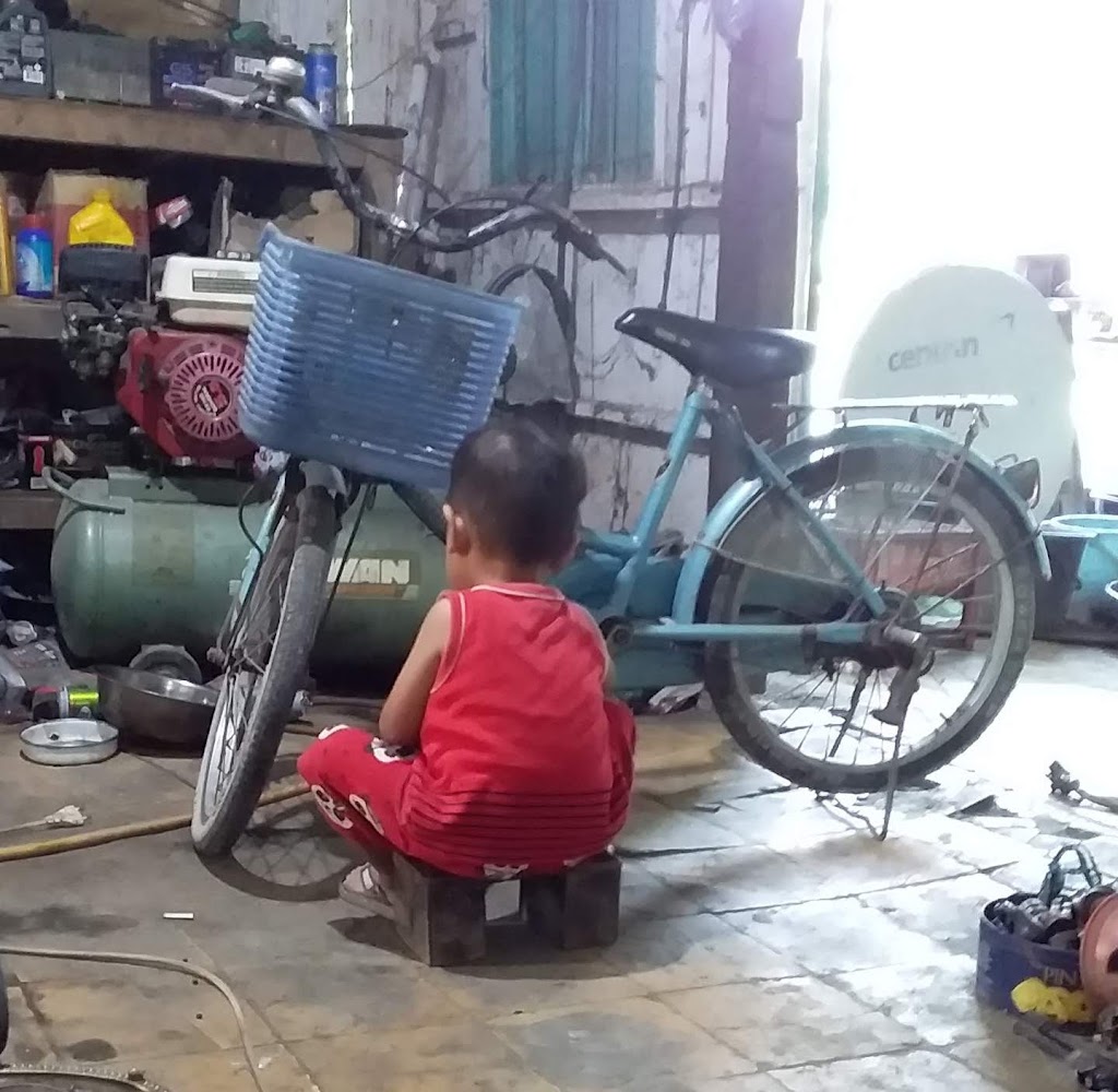 Bengkel Motor