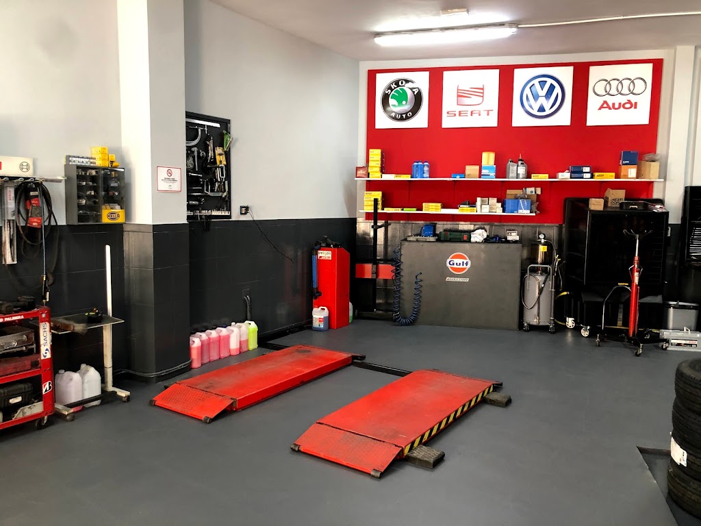 Taller Especializado Juan Perez — Interior