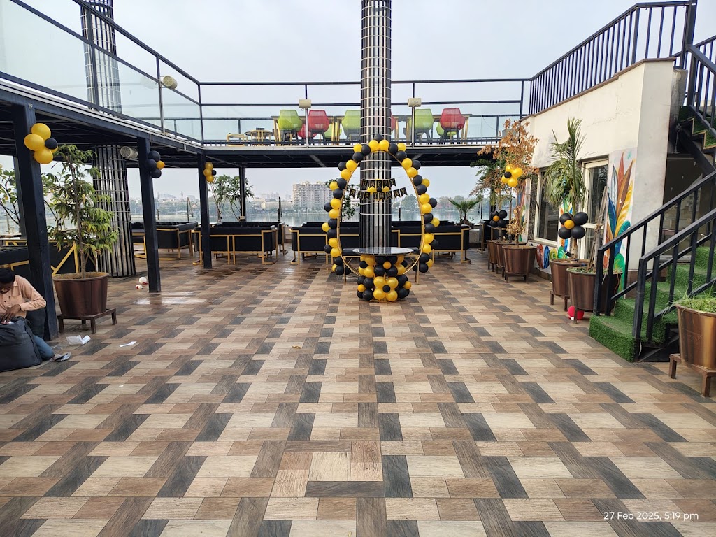 Townhouse Oak Hotel Seven W